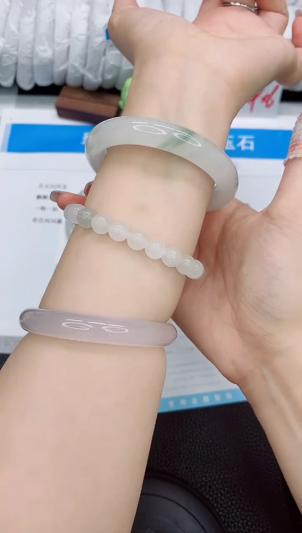 石英质玉手镯未镶嵌123-58.2