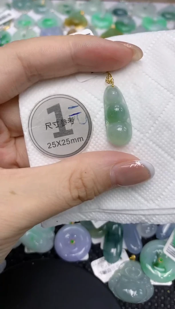 颈饰18K金镶嵌翡翠1111111