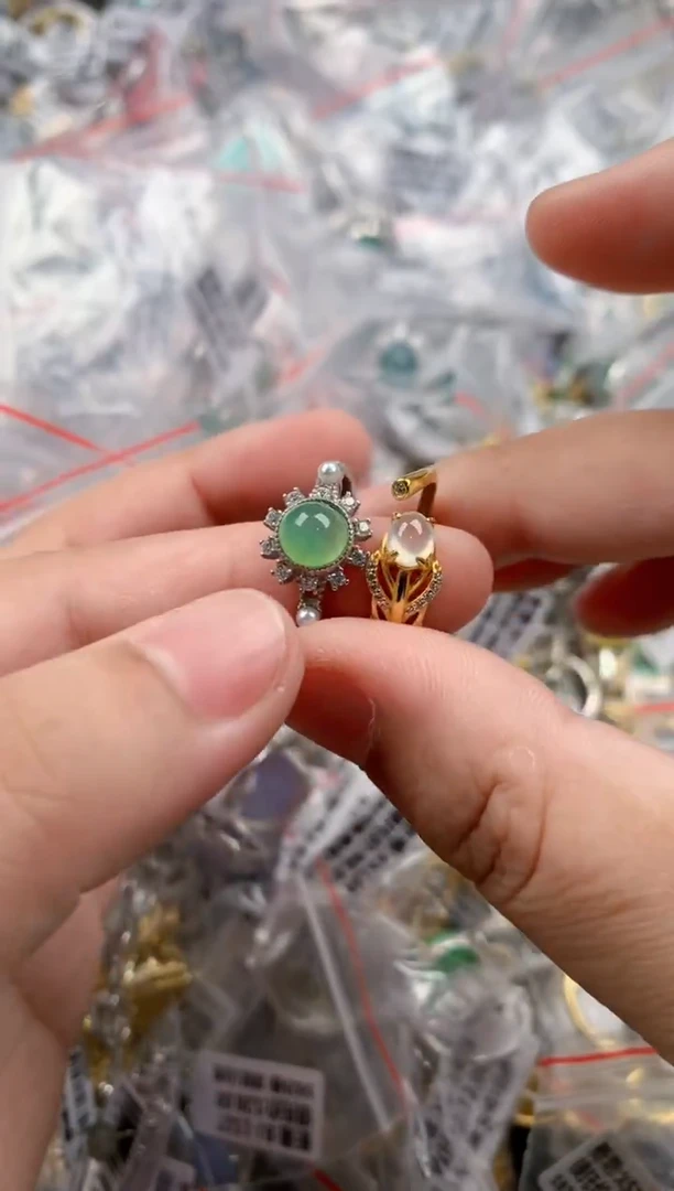银S925镶嵌戒指翡翠333    9