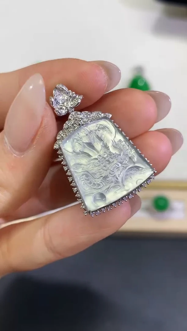 【闪购商品】翡翠颈饰18K金镶嵌团购27