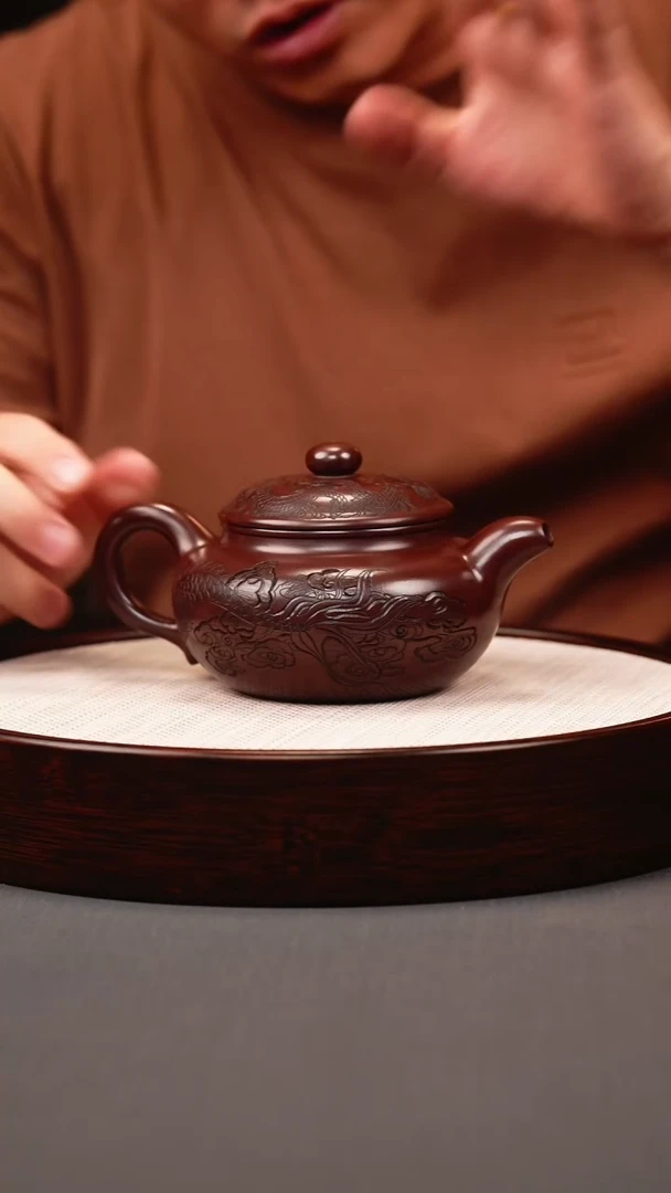 茶壶紫砂石红 仿古 刻龙