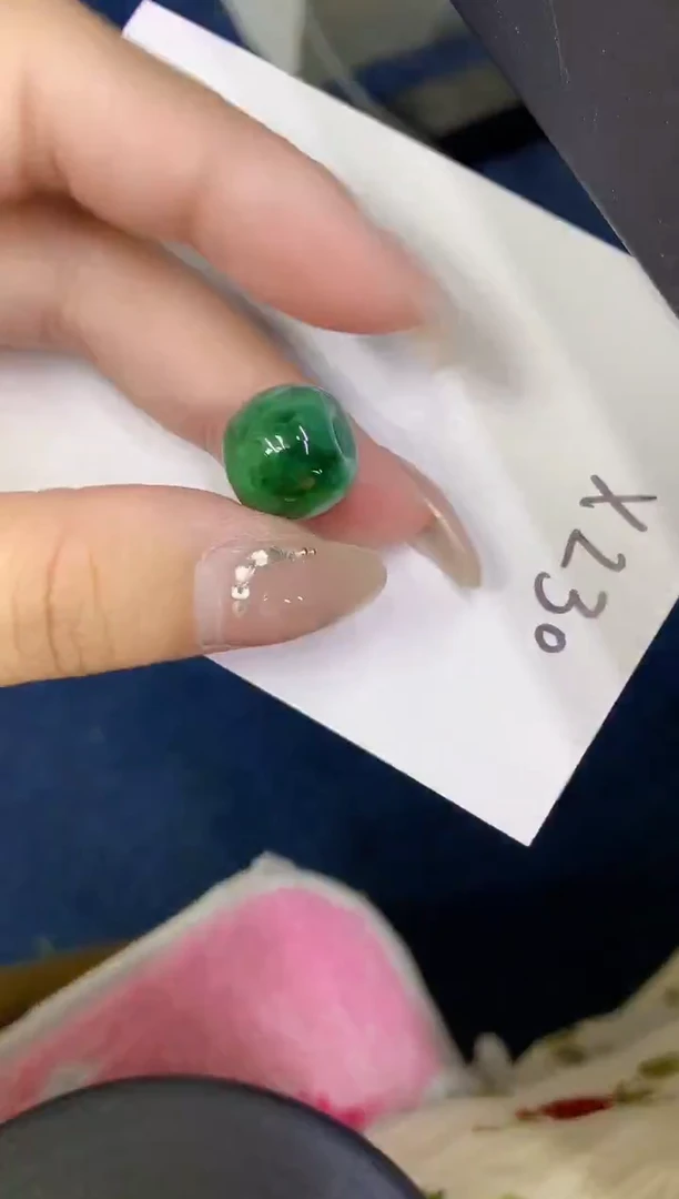 颈饰未镶嵌翡翠缅甸天然翡翠A货