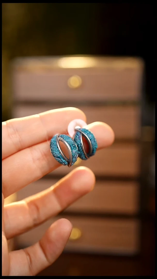 刺绣私人定制苗族手工Q806