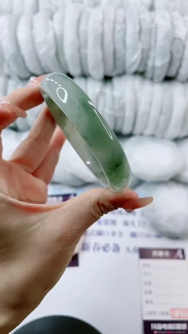 【闪购商品】石英质玉手镯未镶嵌0548433717-多样性发货