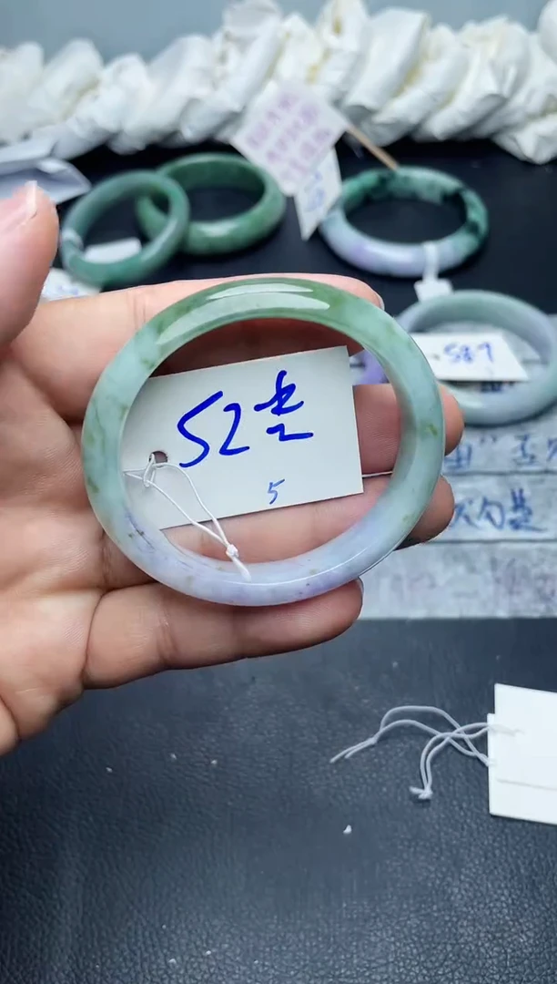 未镶嵌手镯翡翠5