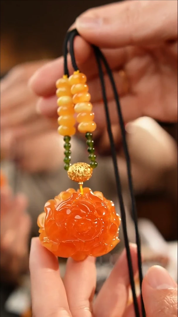 琥珀颈饰未镶嵌蜜蜡牡丹花项链