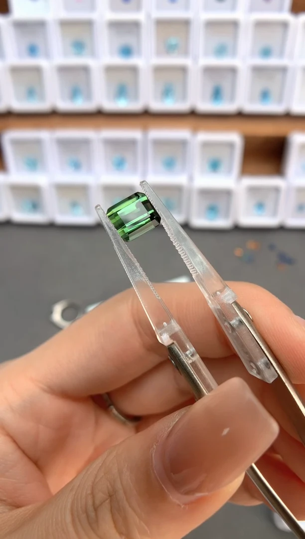 未镶嵌裸石定制碧玺H****K2.18ct 10009