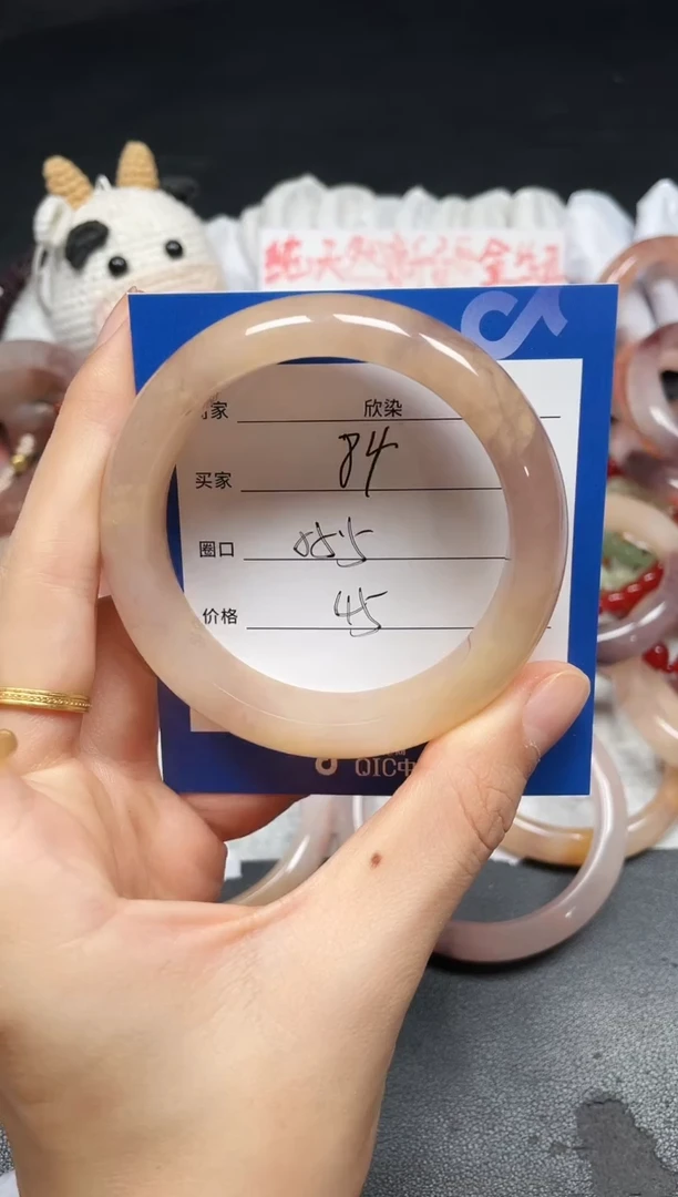 未镶嵌手镯石英质玉84