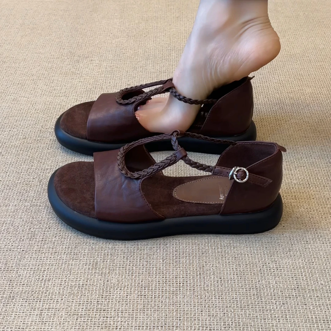 RubyL/2.5cm2025年夏季舒适百搭休闲简约纯色松糕底露趾凉鞋女款