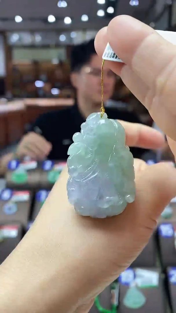 颈饰未镶嵌翡翠白菜