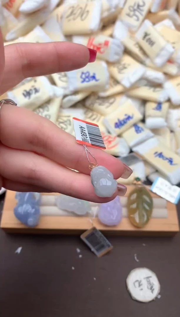 【闪购商品】翡翠挂件18K金镶嵌    一   