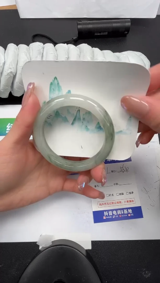 【闪购商品】石英质玉手镯未镶嵌361-56.4