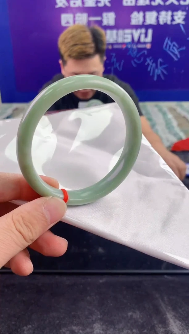 未镶嵌手镯翡翠AAAAAAAAAAAA