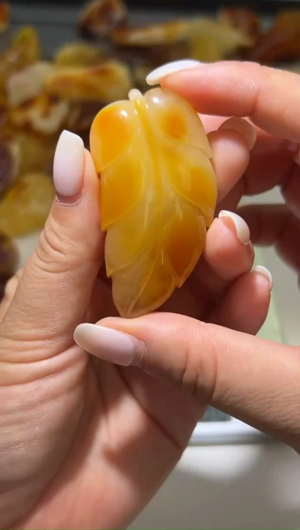 裸石琥珀未镶嵌琥珀蜜蜡吊坠