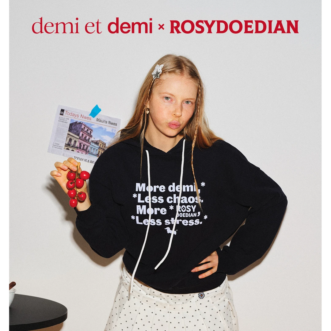 demi et demi✖️ROSYDOEDIAN赵露思联名藏青色100%棉连帽套头卫衣