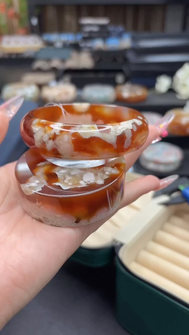 未镶嵌手镯石英质玉180(63圈赠送镯心)不退不换