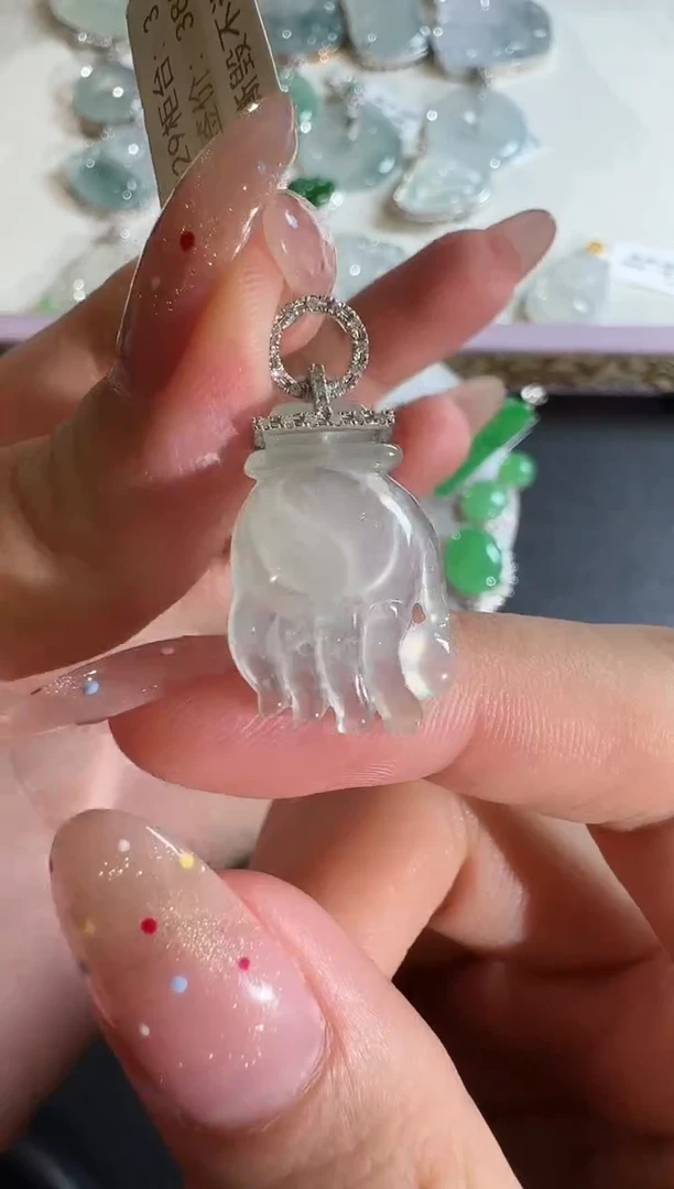 【闪购商品】翡翠吊坠(不含链)18K金镶嵌【源头工厂】钻石镶嵌