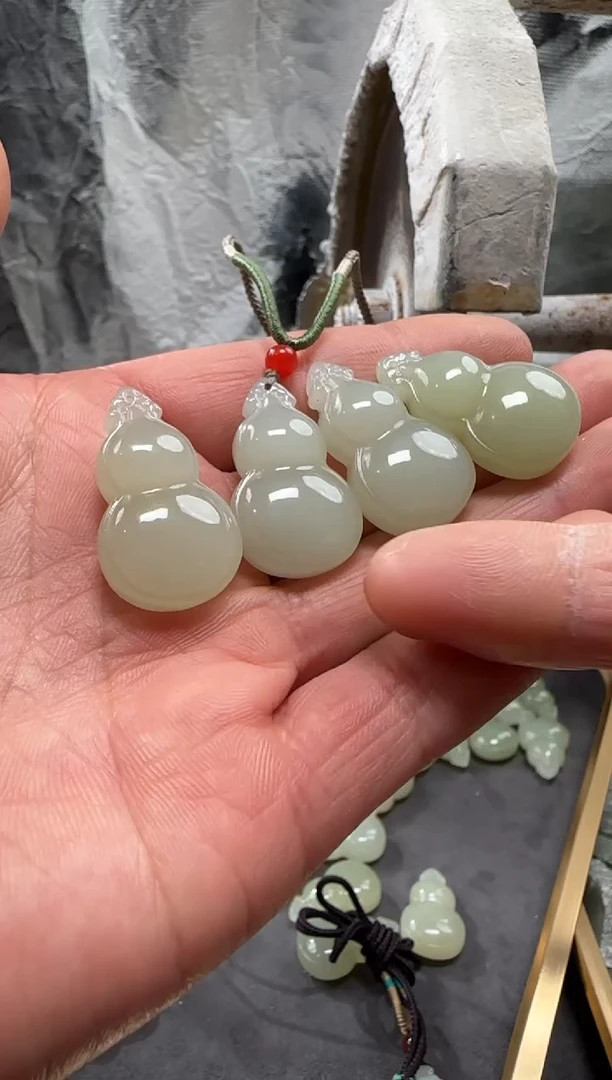 颈饰未镶嵌和田玉吊坠多样性拍一发一件