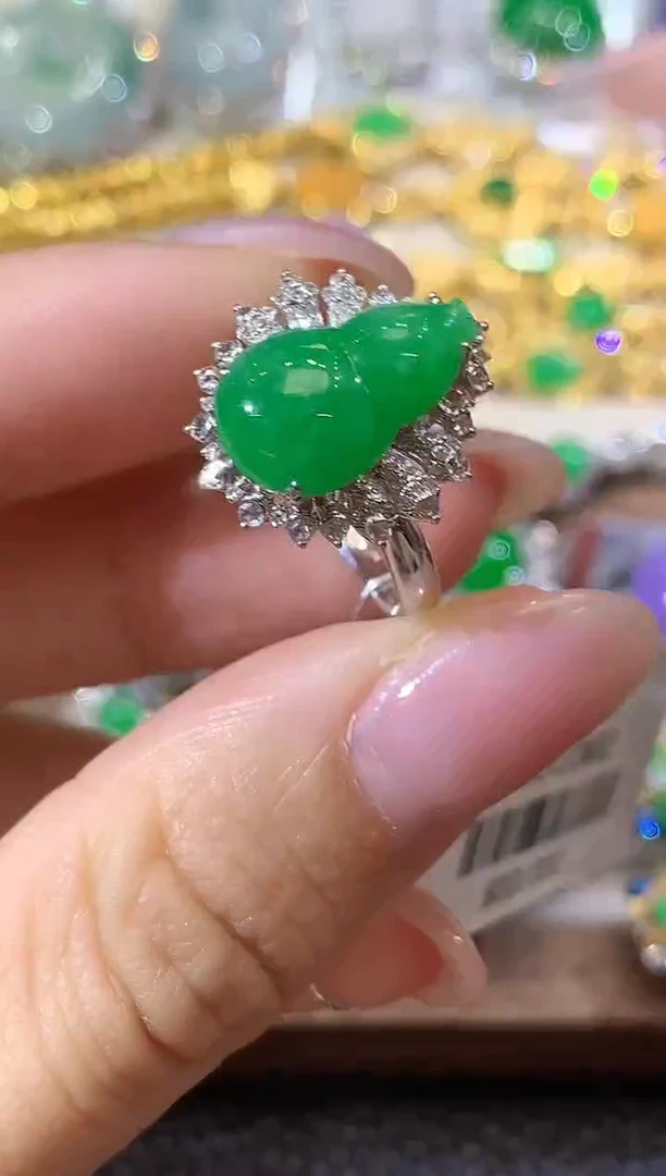 18K金镶嵌戒指翡翠D10