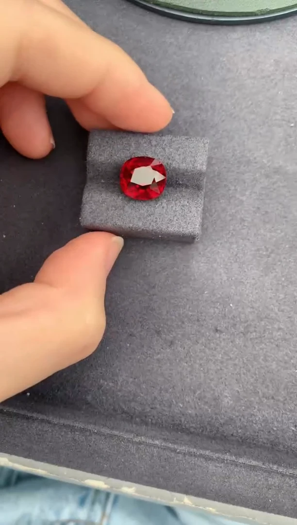 未镶嵌珠宝半成品碧玺5.7ct卢比莱  DG