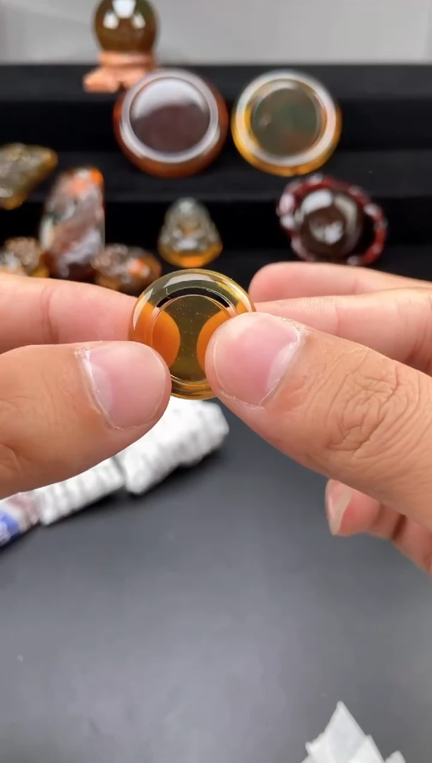 琥珀颈饰未镶嵌金蓝珀指环