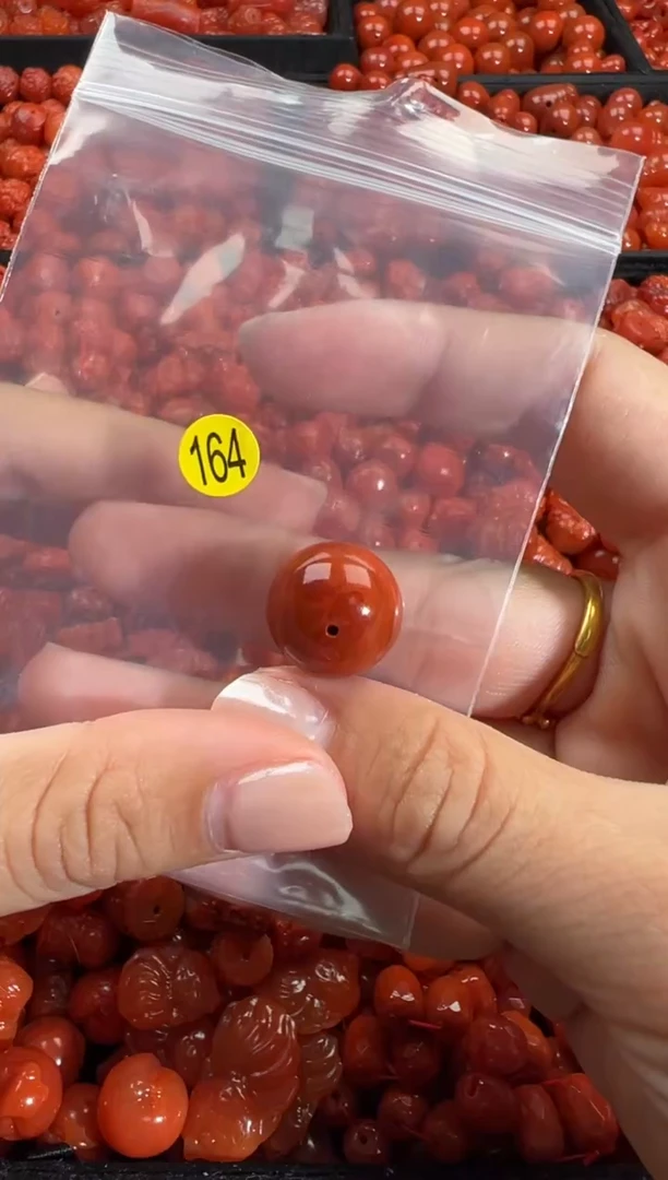 颈饰未镶嵌南红玛瑙1