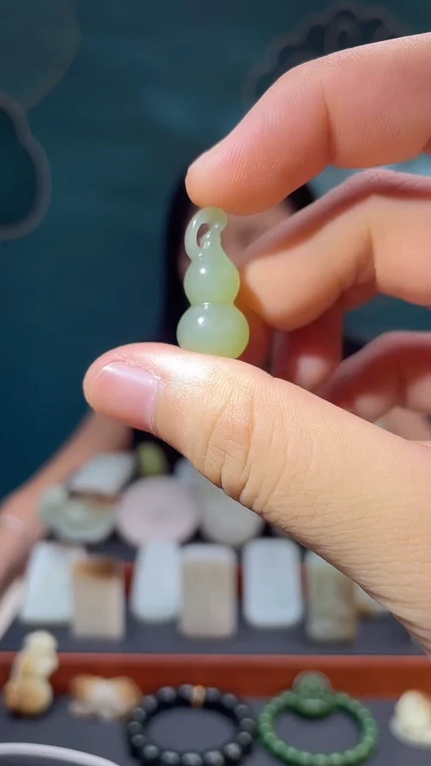 和田玉未镶嵌颈饰4