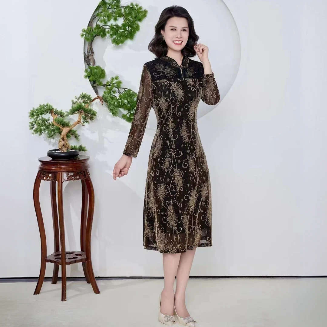 012款K丽达刺绣装新款正宗妈妈时尚修身民族风连衣裙***.