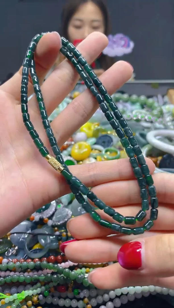 颈饰未镶嵌翡翠4MM/R/翡翠A货，一件也是批发价