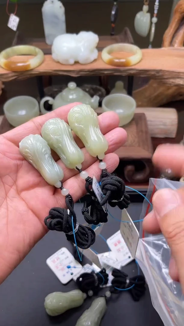 【闪购商品】和田玉吊坠未镶嵌且末迪克兰 百财 多样性发一