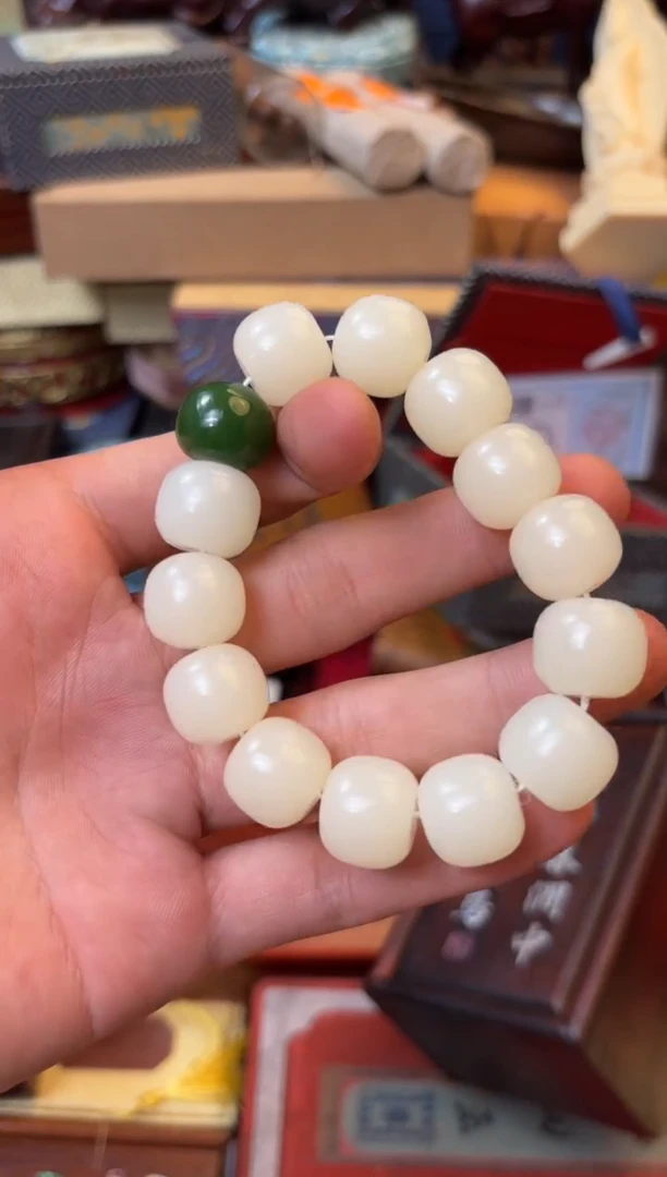 和田玉未镶嵌颈饰——————————————145