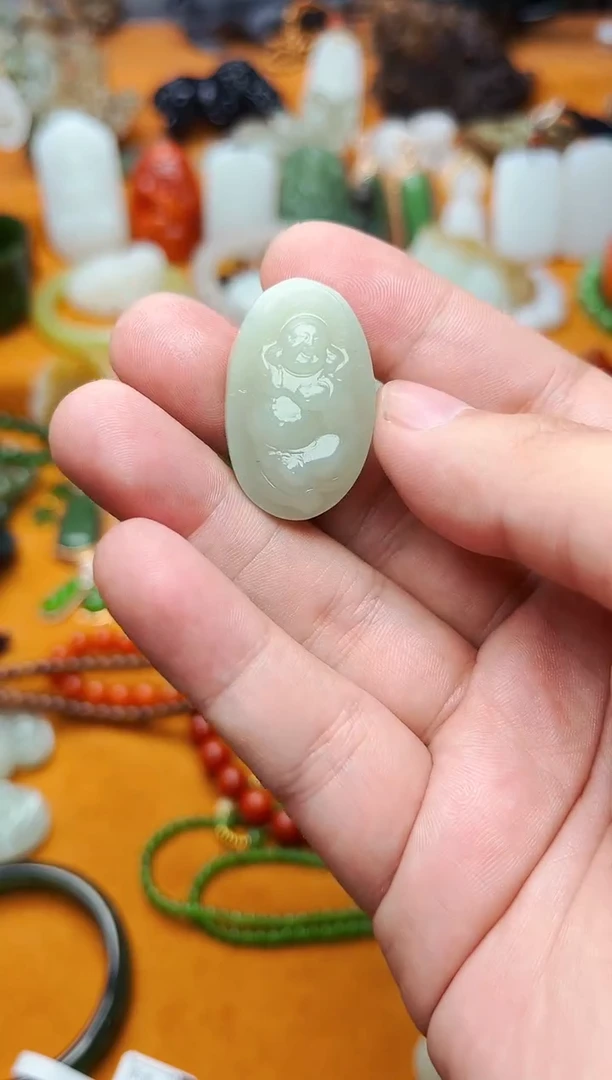 【闪购商品】和田玉颈饰未镶嵌佛