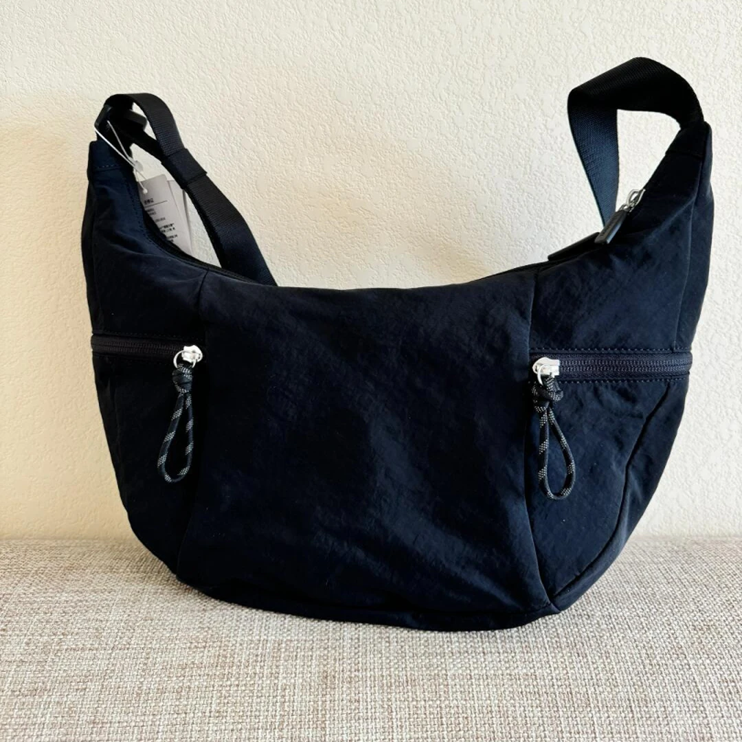 Lulu EpochSlou肩带可调节百搭时尚牛角包