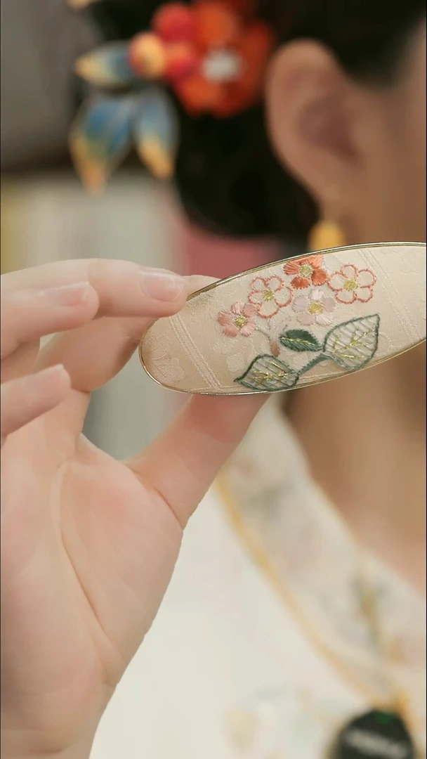 刺绣湘传礼纯手工发夹