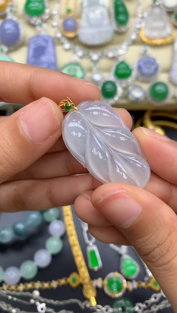 翡翠18K金镶嵌颈饰110-中国好珍宝