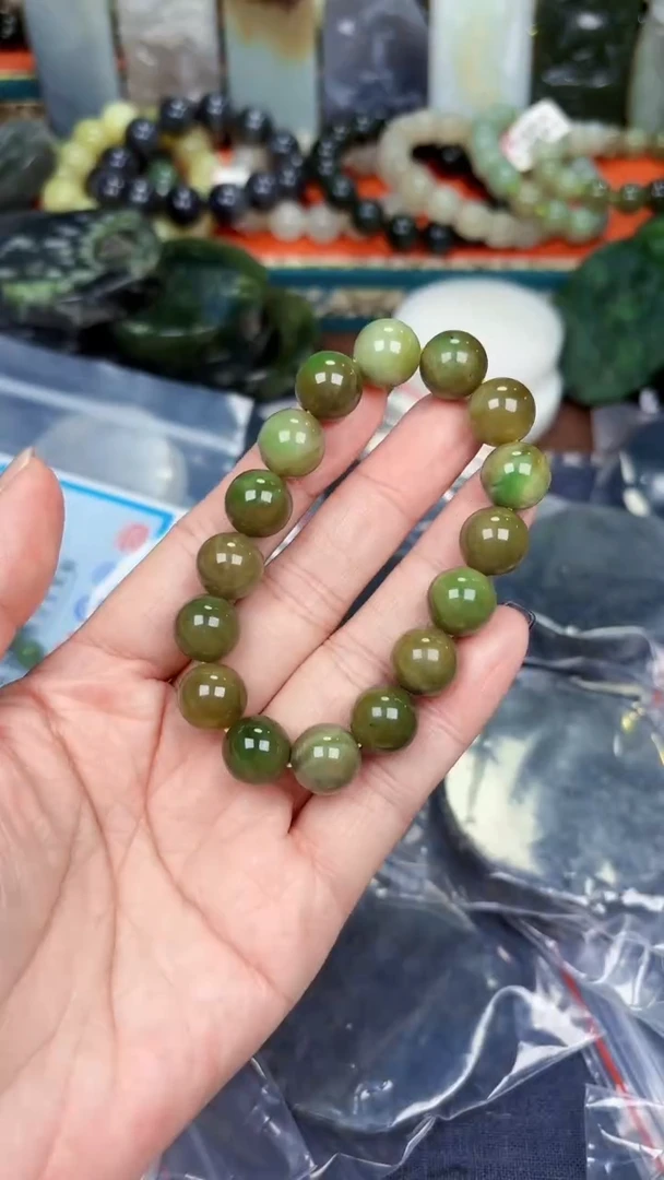 颈饰未镶嵌和田玉和田玉