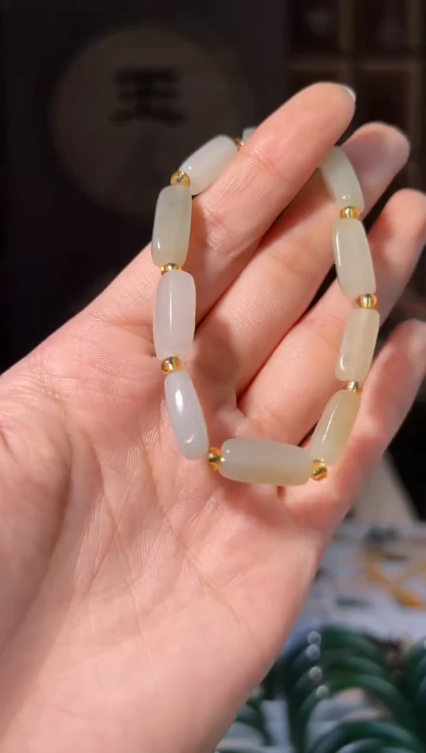 颈饰未镶嵌和田玉拍一发一，拍一发一