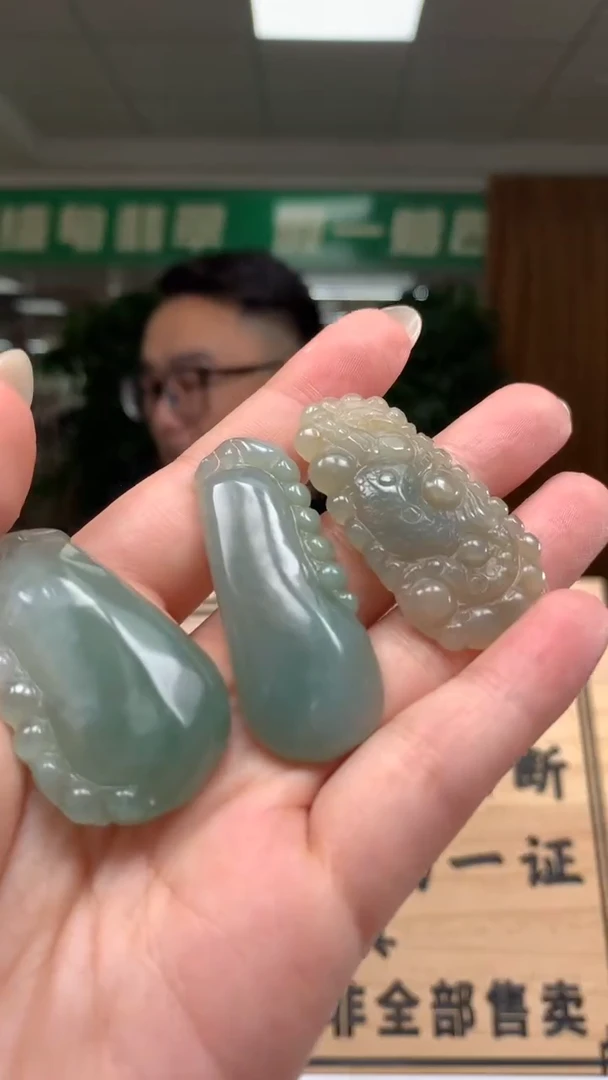 未镶嵌定制翡翠          *13