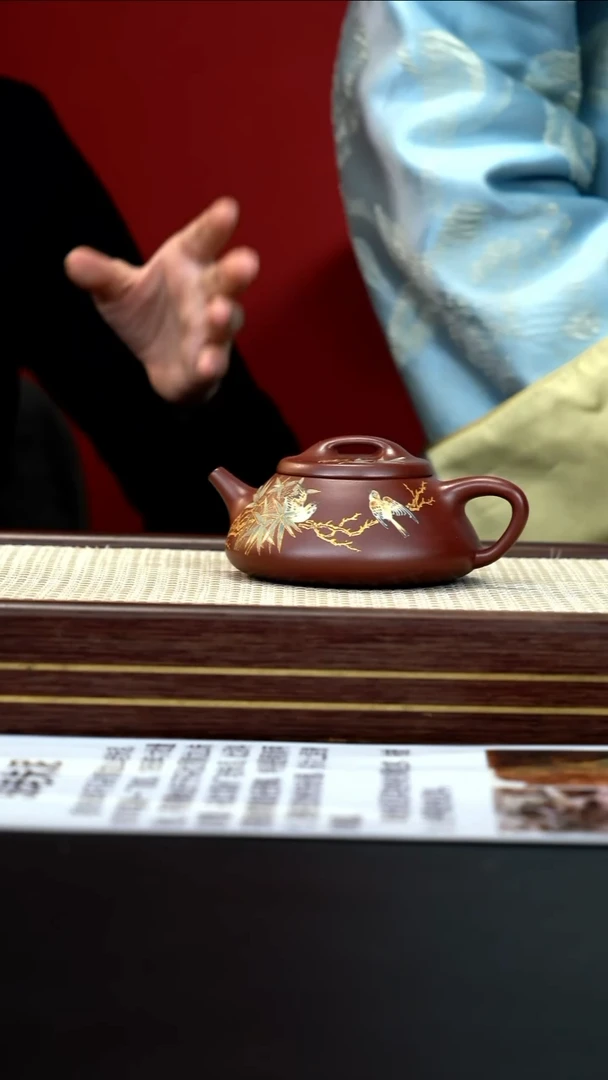 茶壶紫砂68 王品荣 紫朱泥 捺瓢 200cc+泥绘杯+龙壶承+四杯