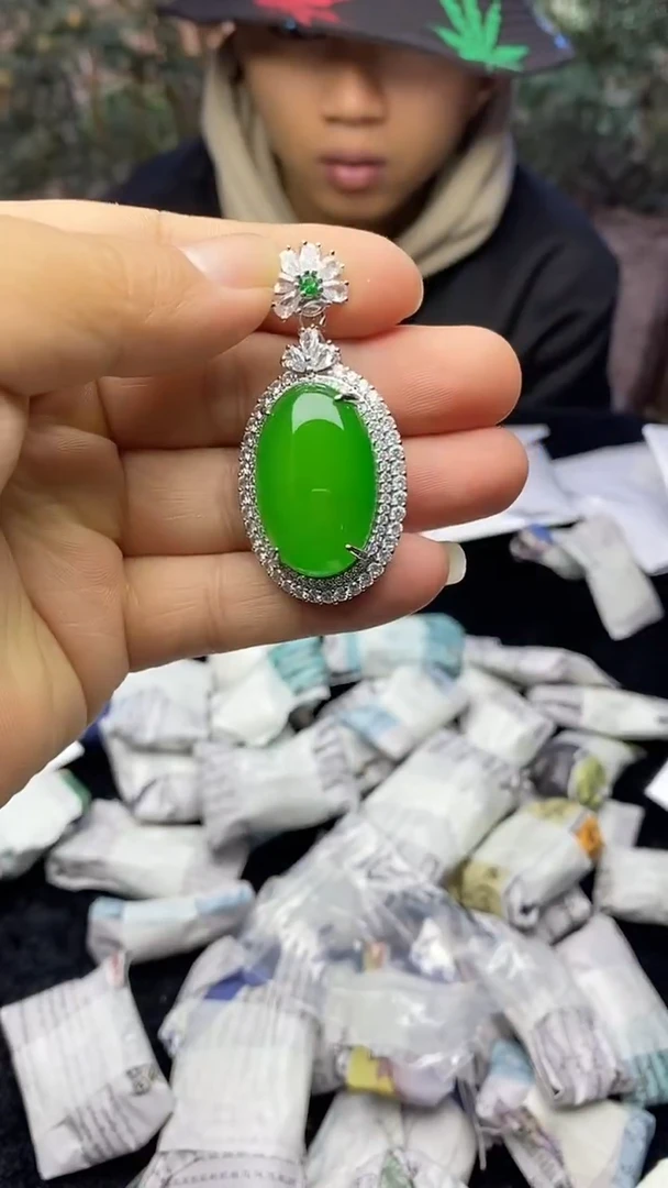 满色吊坠 所见即所得！！