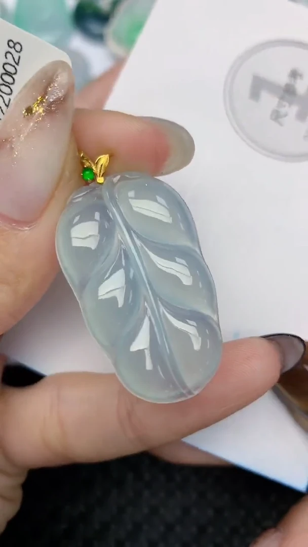 颈饰18K金镶嵌翡翠天然缅甸翡翠a货百元以上9元证书费自理
