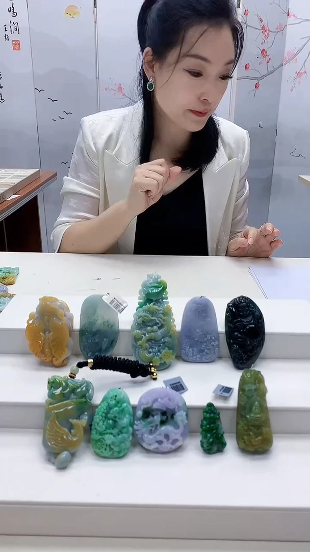 定制翡翠未镶嵌L*.5160xx-毛货挂件77