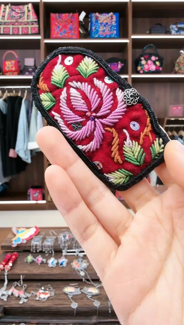 【闪购商品】织绣37蚩梦苗族古绣
