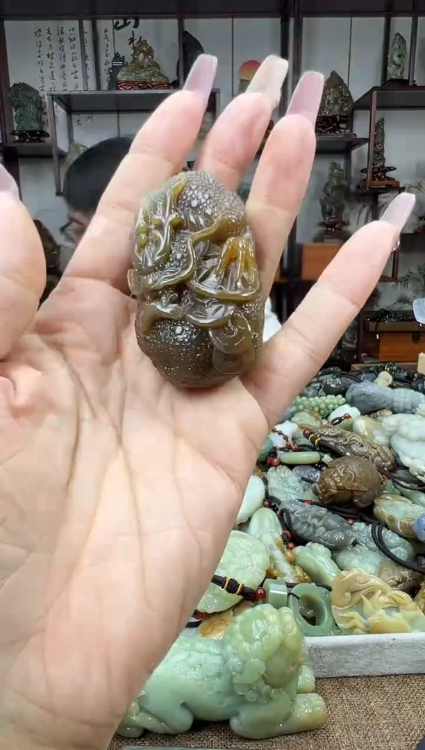 未镶嵌和田玉把件1
