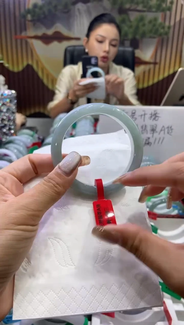 未镶嵌手镯翡翠00008386