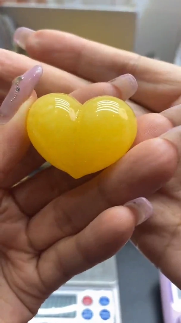 琥珀未镶嵌珠宝奇石2701