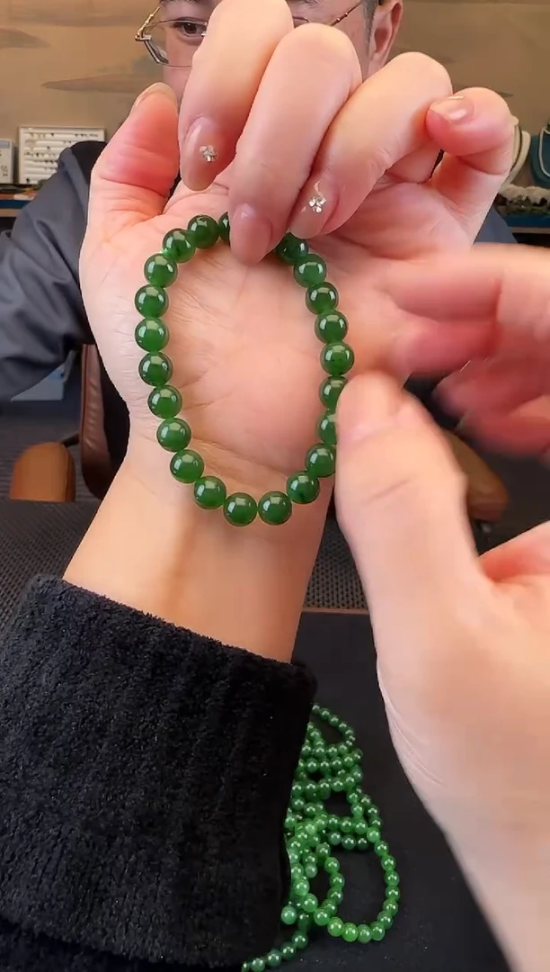 未镶嵌手链和田玉卡8