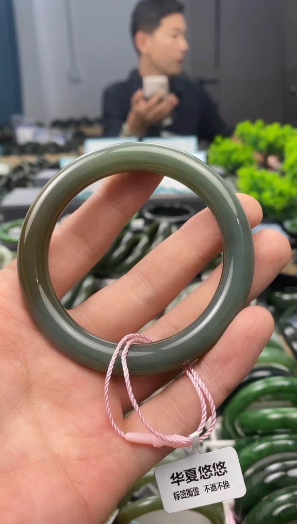 未镶嵌手镯和田玉酥*56