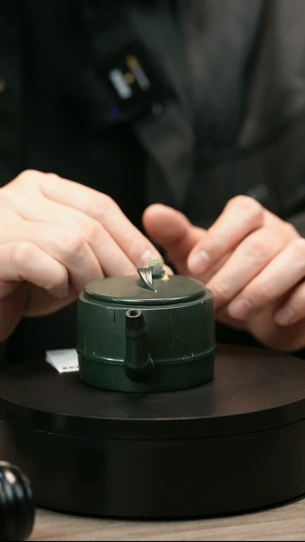 茶壶紫砂养**站H2525柳用江墨绿青蛙汉瓦