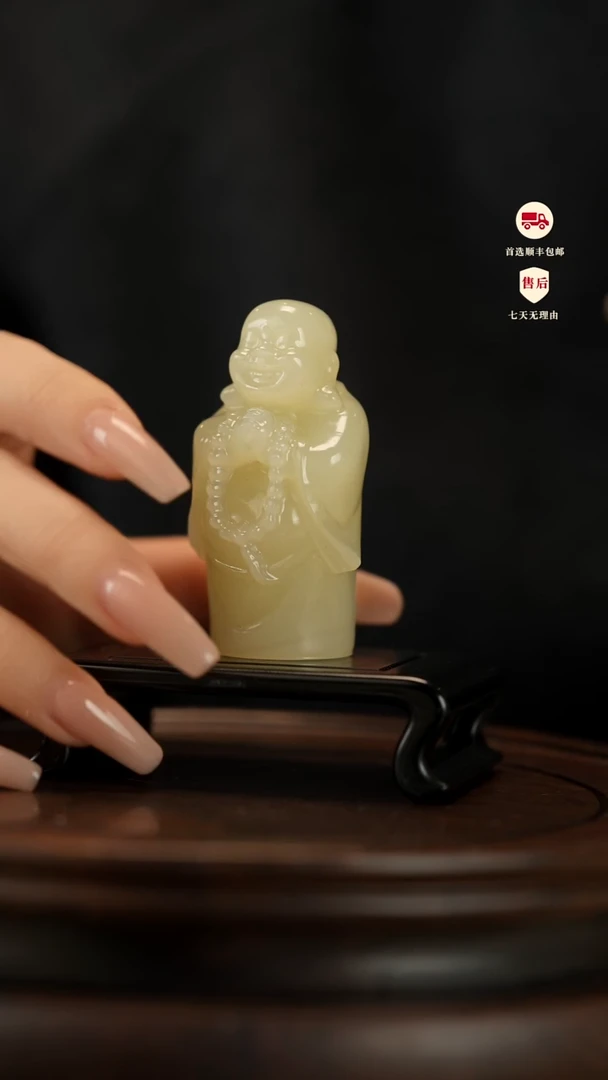 云南石竹叶青雕刻：弥勒造像摆件手把件